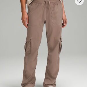 Lululemon Studio relaxed fit MR Cargo Pants size xl NWT